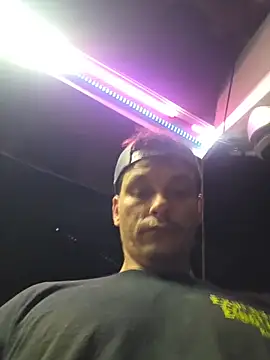 Snapshot of twistafatpipe chatting on 10.15.25 twistafatpipe online show from 10.15.25