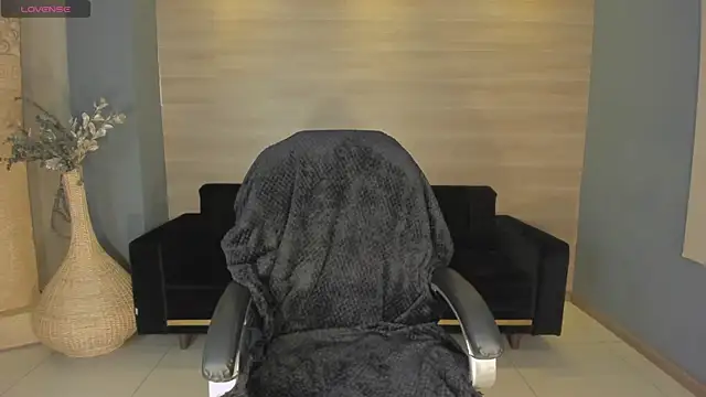 MilaColeman online show from 10.04.25