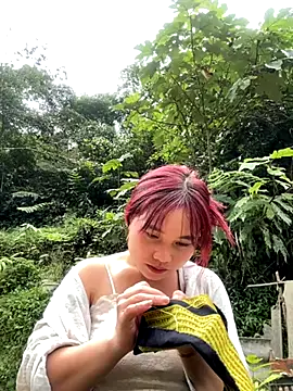 Snapshot of EllyBaby20 chatting on 10.22.25 EllyBaby20 online show from 10.22.25