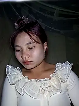 Snapshot of EllyBaby20 chatting on 10.24.25 EllyBaby20 online show from 10.24.25