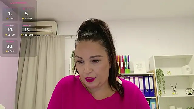 Snapshot of RubiHarper chatting on 10.15.25 RubiHarper online show from 10.15.25