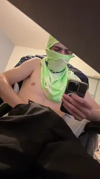 Snapshot of tok_lo24 chatting on 11.23.25 tok lo24 online show from 11.23.25