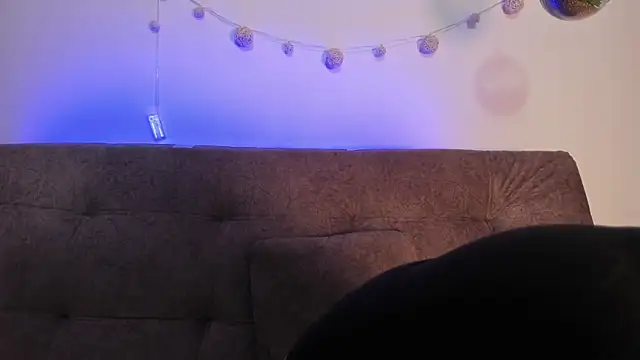 katalella brown1 online show from 09.24.25