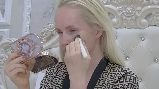 Snapshot of EllieFrosty_ chatting on 02.24.26 EllieFrosty online show from 02.24.26