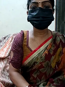 Snapshot of Rithya27 chatting on 10.21.25 Rithya27 online show from 10.21.25