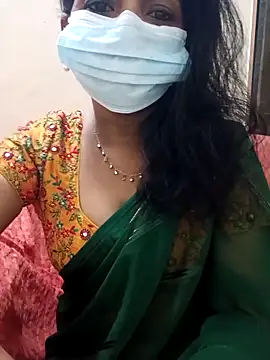 Snapshot of Rithya27 chatting on 10.29.25 Rithya27 online show from 10.29.25