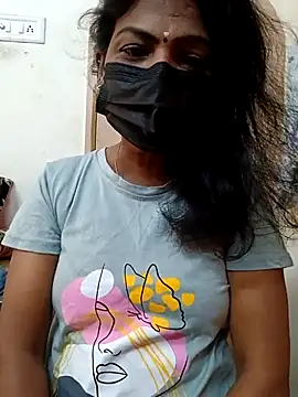 Snapshot of Rithya27 chatting on 11.10.25 Rithya27 online show from 11.10.25