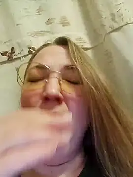 Kiss Eva online show from 01.02.25