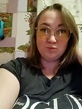 Kiss Eva online show from 01.05.25