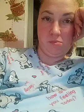 Kiss Eva online show from 02.06.25