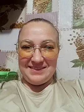 Kiss Eva online show from 09.15.25