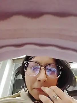 VioletxBloom online show from 12.02.25