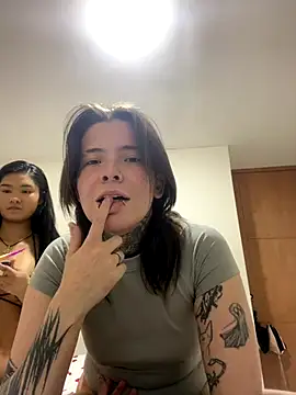 Snapshot of Kaliykatie chatting on 11.29.25 Kaliykatie online show from 11.29.25