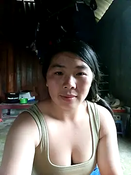 quynhkoolbae online show from 10.20.25