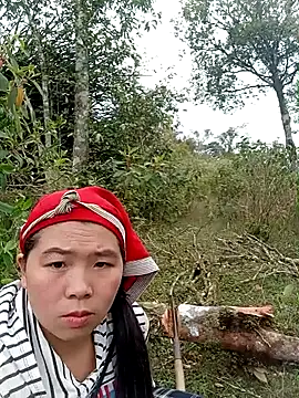 quynhkoolbae online show from 11.22.25