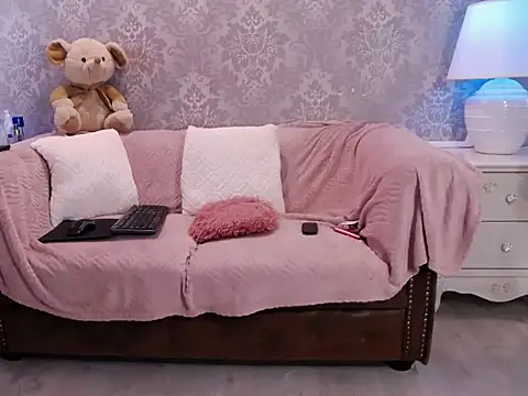 Ella Raven online show from 04.10.26