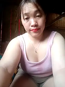 Snapshot of miumiu_00 chatting on 04.16.26 miumiu 00 online show from 04.16.26