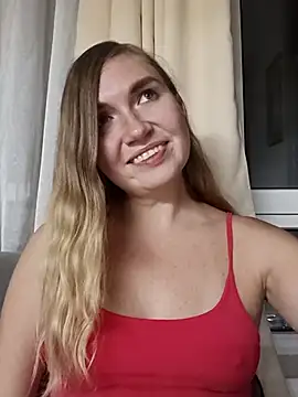 Snapshot of KisaVixen chatting on 09.12.25 KisaVixen online show from 09.12.25