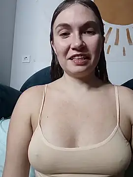 Snapshot of KisaVixen chatting on 11.07.25 KisaVixen online show from 11.07.25