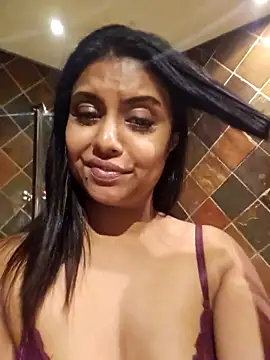 Snapshot of Indian_GlowingMiax chatting on 01.16.26 Indian GlowingMiax online show from 01.16.26