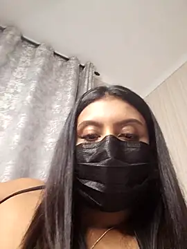 Snapshot of Indian_GlowingMiax chatting on 04.08.26 Indian GlowingMiax online show from 04.08.26