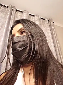 Snapshot of Indian_GlowingMiax chatting on 04.09.26 Indian GlowingMiax online show from 04.09.26