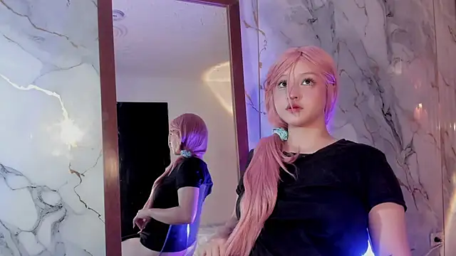 Snapshot of Suxan_White_ chatting on 09.14.25 Suxan White online show from 09.14.25