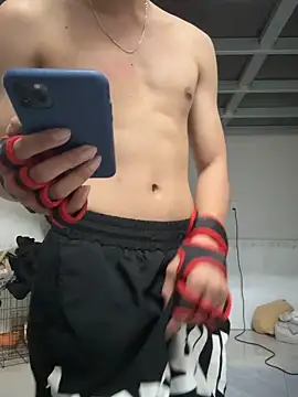 linh21107 online show from 11.30.25