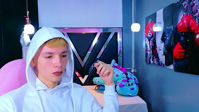 Snapshot of park_jimin1 chatting on 11.13.25 park jimin1 online show from 11.13.25