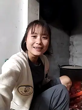 linda bae00 online show from 11.18.25