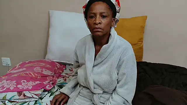 Snapshot of SugarPoppy24xxx chatting on 11.11.25 SugarPoppy24xxx online show from 11.11.25