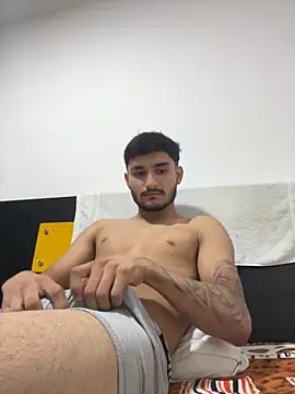 Snapshot of Nas-z09 chatting on 09.15.25 Nas-z09 online show from 09.15.25