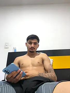 Snapshot of Nas-z09 chatting on 09.18.25 Nas-z09 online show from 09.18.25