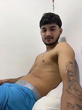 Snapshot of Nas-z09 chatting on 10.26.25 Nas-z09 online show from 10.26.25