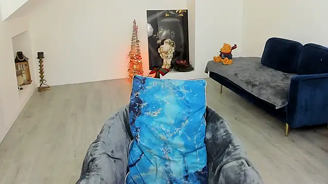 Ranya Evy online show from 12.17.25