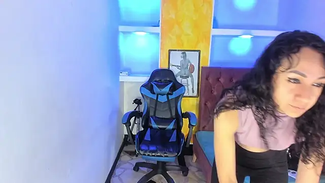 alison moon7 online show from 11.21.25