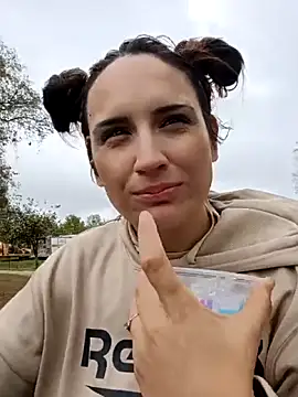 lillylooney online show from 09.24.25