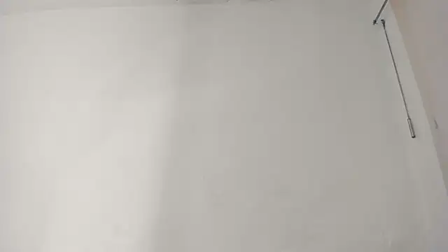 Snapshot of min-ji chatting on 09.17.25 min-ji online show from 09.17.25