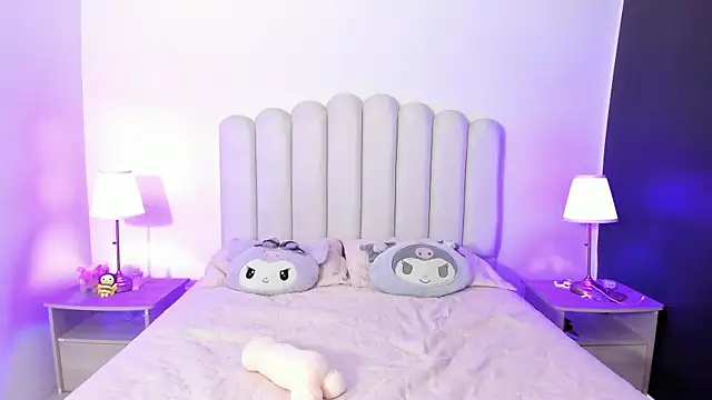 SofieBunnie online show from 09.29.25