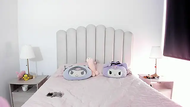 SofieBunnie online show from 10.05.25