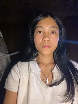 EmLy02 online show from 11.09.25