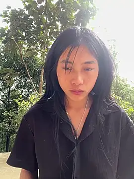 EmLy02 online show from 02.21.26