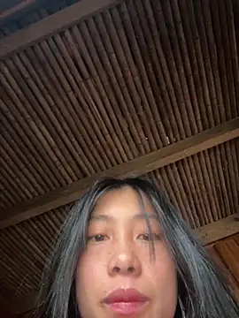 EmLy02 online show from 04.13.26