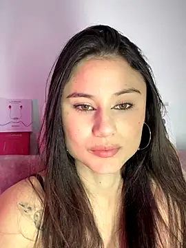 VioletaLorette online show from 10.21.25