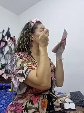 Nina vallon online show from 10.17.25