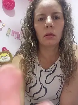 Snapshot of Nina_vallon chatting on 02.16.26 Nina vallon online show from 02.16.26