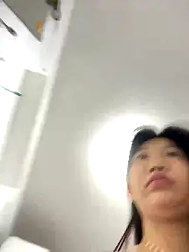 Snapshot of Miumieu chatting on 09.10.25 Miumieu online show from 09.10.25