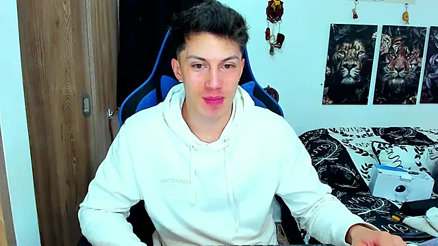 Snapshot of javiersexymann chatting on 01.22.25 javiersexymann online show from 01.22.25