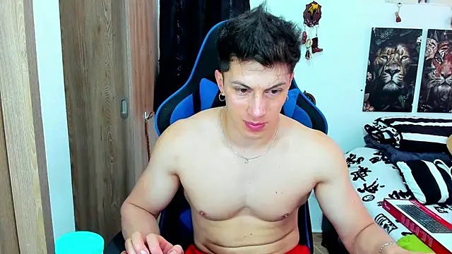 Snapshot of javiersexymann chatting on 02.14.25 javiersexymann online show from 02.14.25