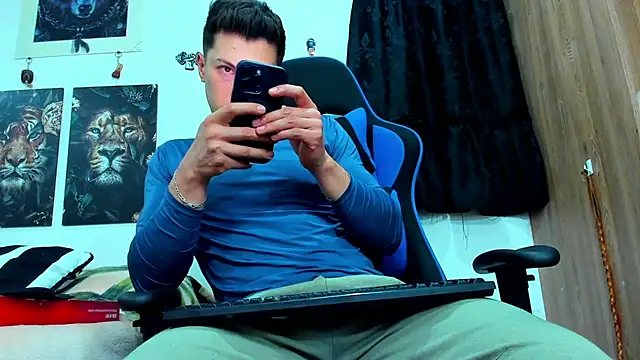 Snapshot of javiersexymann chatting on 03.16.25 javiersexymann online show from 03.16.25